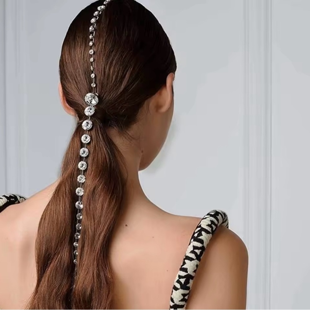 Elegant Silver Rhinestone Hair Accessory